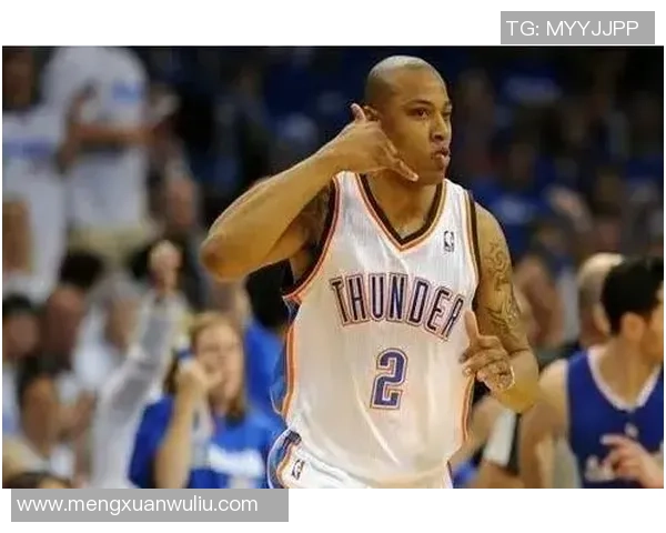 马丁内斯的传奇之路：从默默无闻到世界瞩目的足球明星